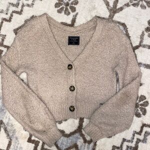 Abercrombie XS soft button down cropped sweater